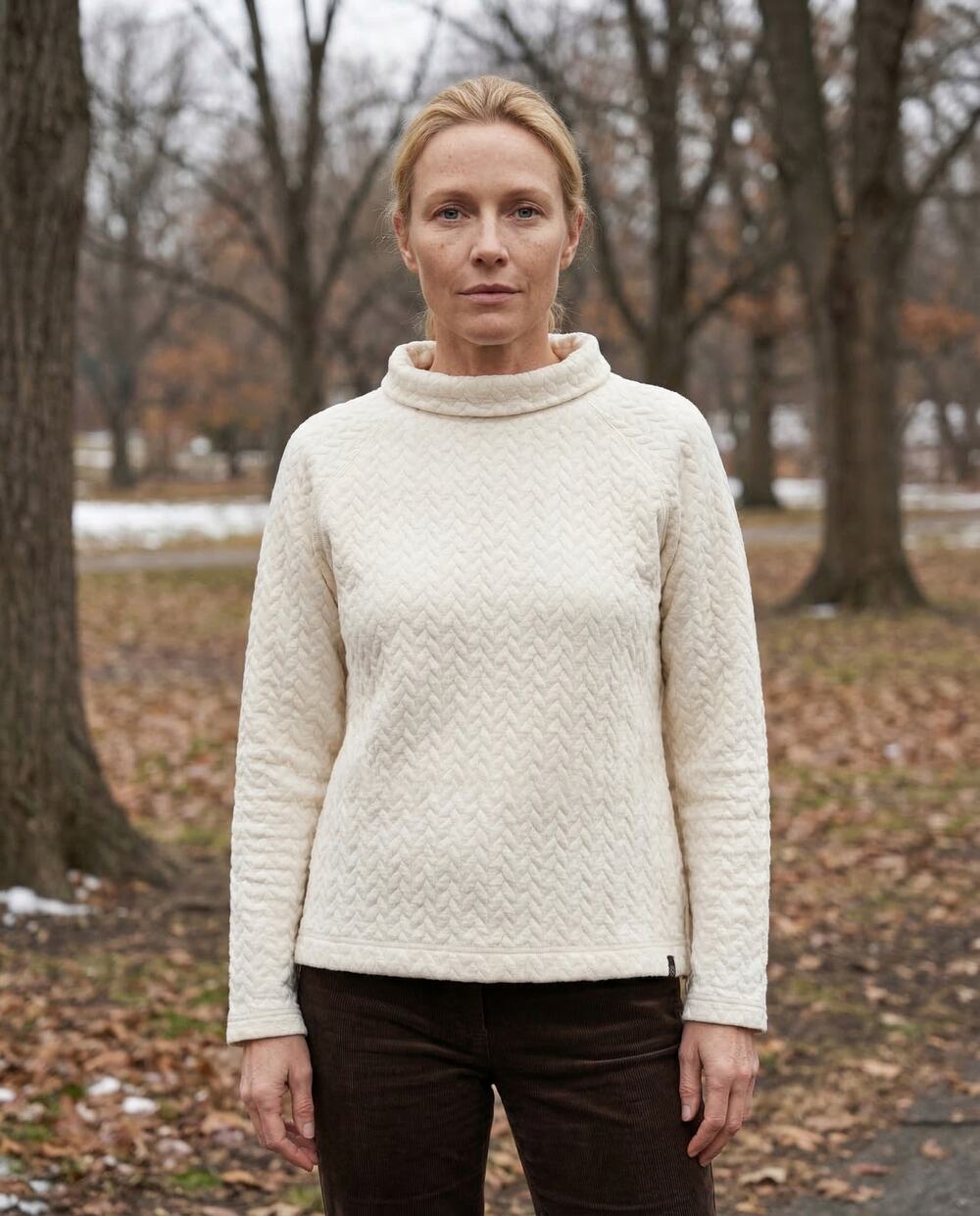 T by Talbots Sweater P Petite Mock Neck Winter White Quilted Metallic Shimmer